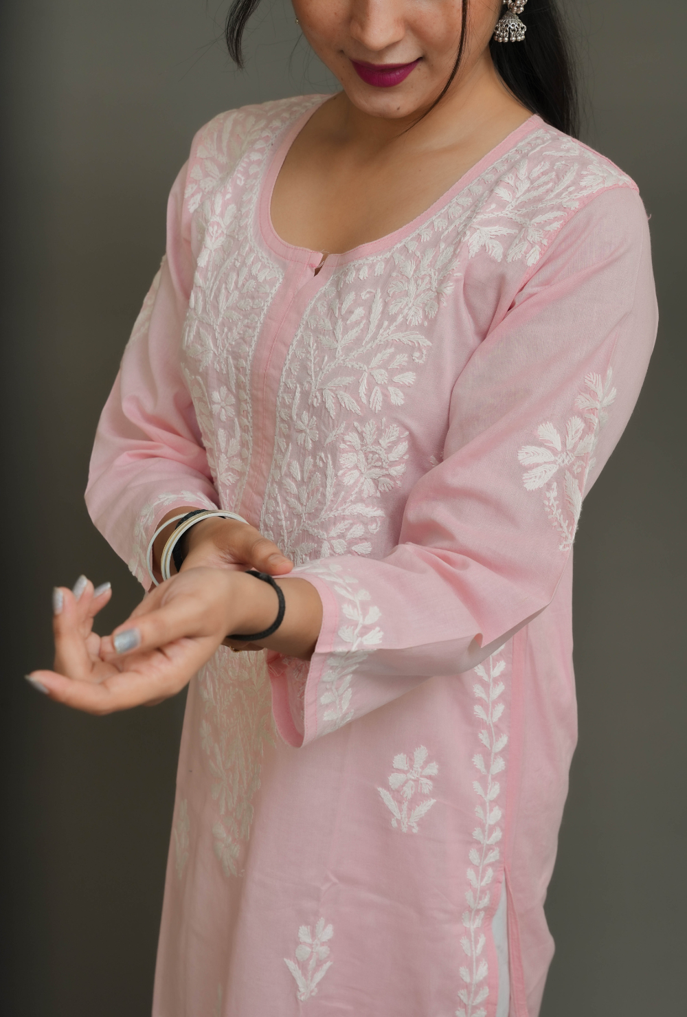 Rose Petal Chikankari Kurta (5)