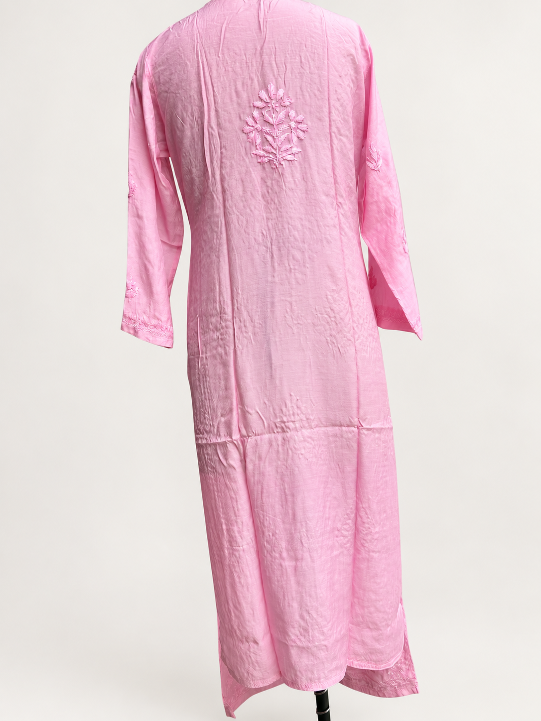 062-B_b7f25f3b7_v1_02_Back_Mannequin The Blushing Blossom Chikankari Suit - Chanderi Chikankari 2-Piece Suit Set by Feathers by Priya - Image 4